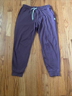 Vuori performance jogger size small